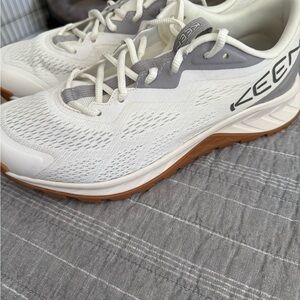 Keen Cream and Gray Trail Shoes
